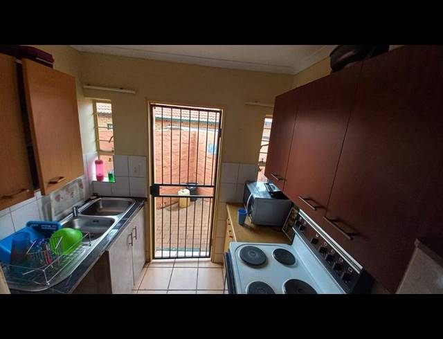 3 BEDROOM APARTMENT FOR SALE IN PHILIP NEL PARK